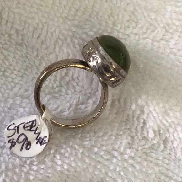 Sterling Silver ring with agate setting. 6.5 - Picture 2 of 4